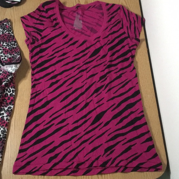 B51 Bundle of 2 Animal Print Max Rave Semi Sheer T-Shirt & Wetseal Top Size XL - Picture 4 of 7